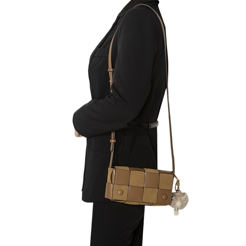 designer 01-Custom European and American Retro Color-Block Plaid Shoulder Bag Autumn Winter New Woven Crossbody Bag for Women Niche Small Square Bag