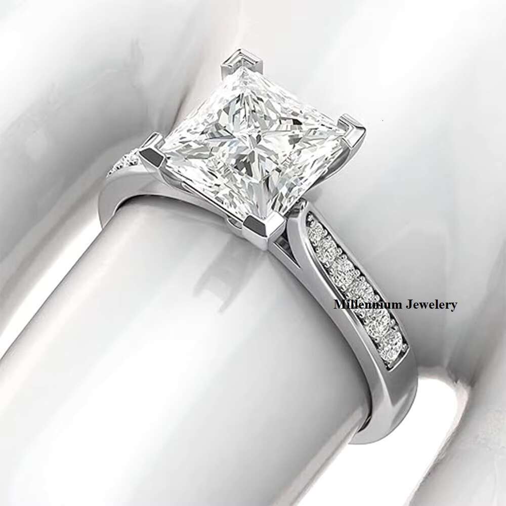 Wholesale Price Luxury 925 Silver Engagement Wedding Princess Cut Moissanite Ring for Women