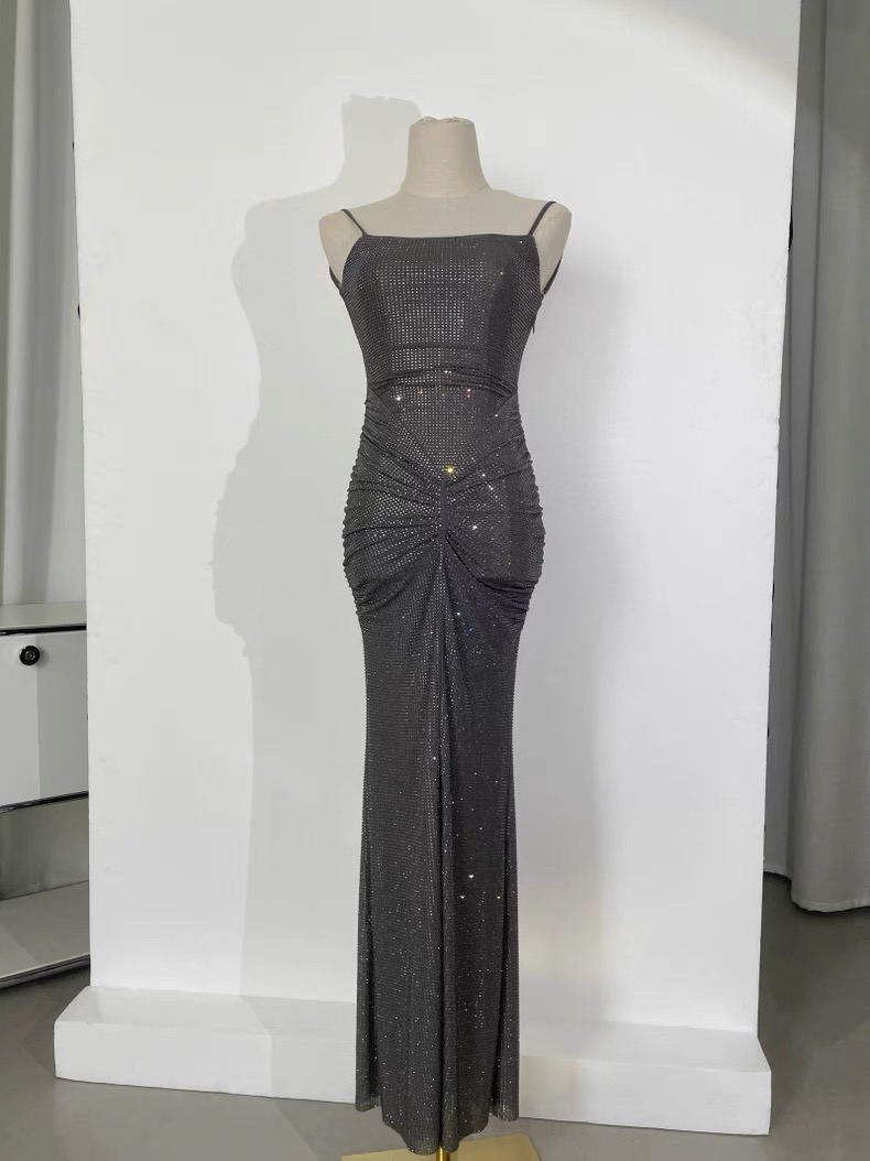 Women's sequined sparkling dress, formal thin shoulder strap, mid-length tight dress, sparkling backless wedding halter dress, slit