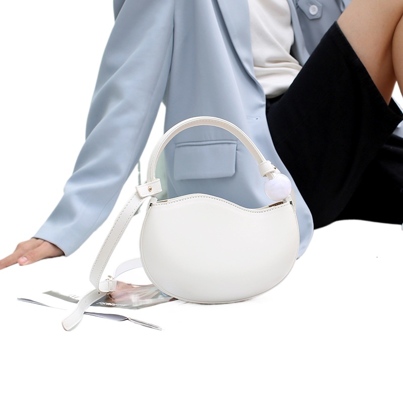 designer European and American Retro Niche Design Bag for Women, High-end Luxury Fashion Handbag and Shoulder Bag, Candy Color Pea Bag