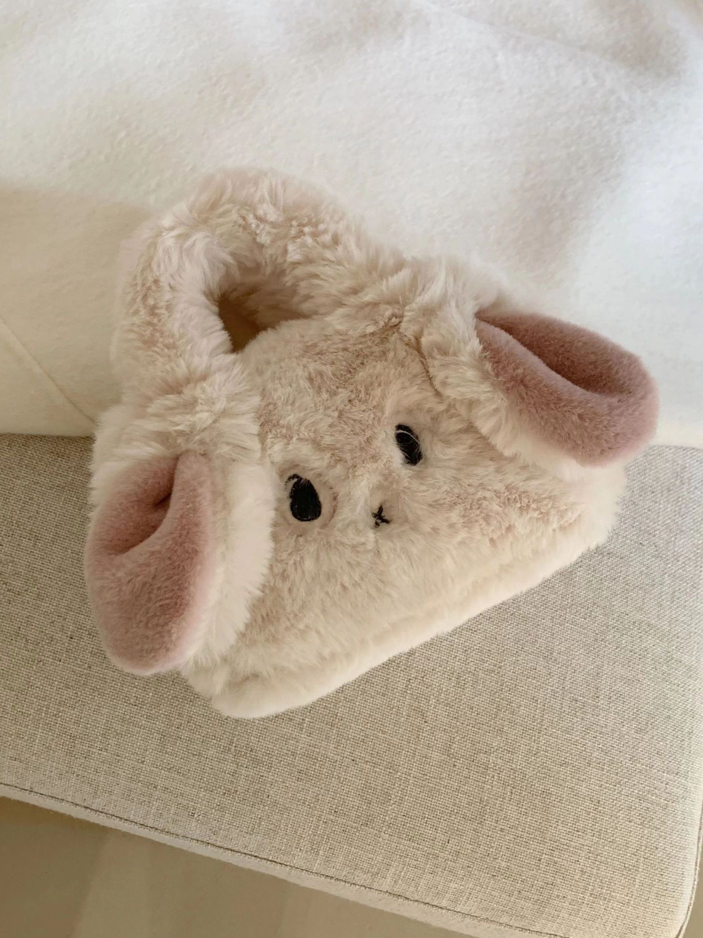 designer Winter Cartoon Plush Cute Rabbit Handbag for Women 2025 New Niche Shoulder Crossbody Furry Bag for Girls