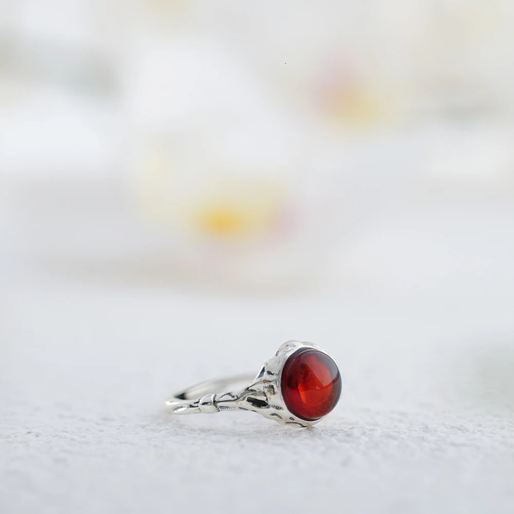 Vintage Glamour S925 Silver Ring Rich Red Hue Natural Cherry Amber 8mm Round Fossilized Resin Energy Passion Gemstone Jewelry 250526
