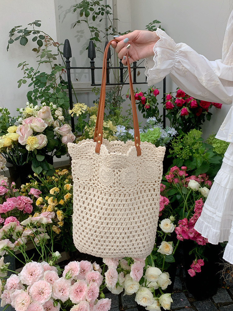designer Casual Vacation Beach Large Capacity Tote Bag Stylish Versatile Woven Hollow Out Trendy Shoulder Bag Tote Bag Large Bag