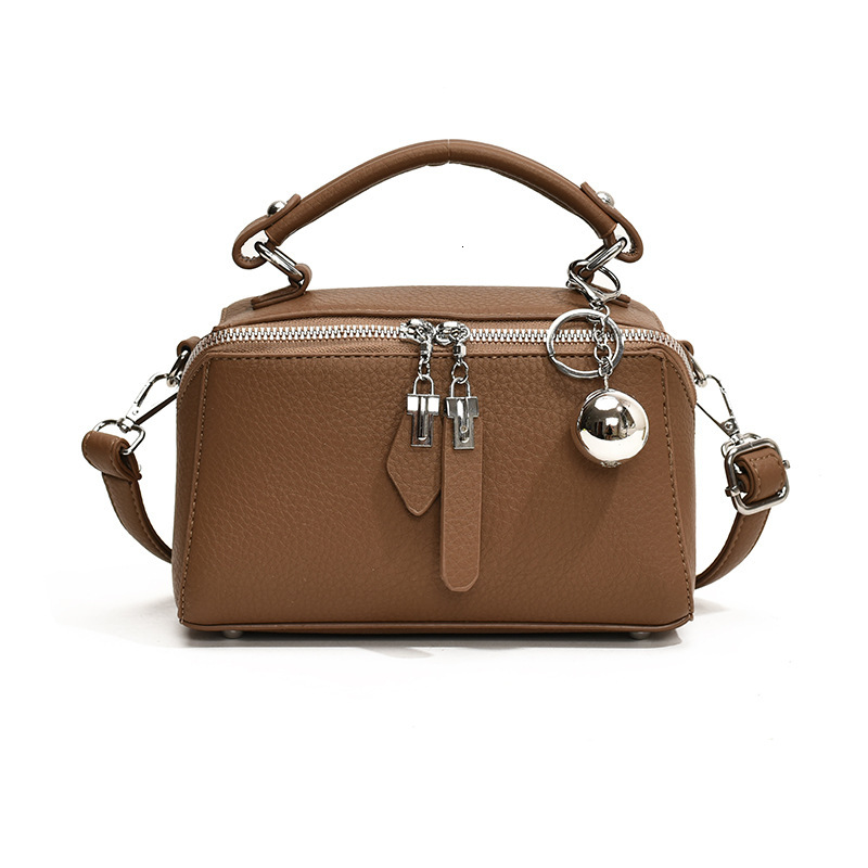 designer New Foreign Trade Women's Bag 2025 Retro Fashion Single Shoulder Bag Simple Texture Crossbody Bag Casual Handbag Small Square Bag