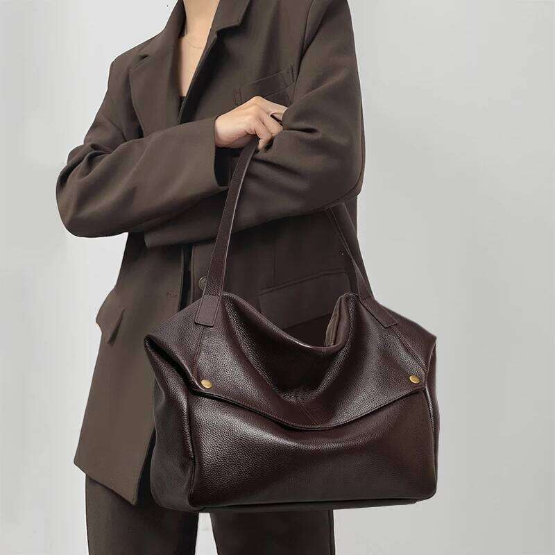 2025 winter new large-capacity shoulder large European and American soft leather tote simple casual women's bag
