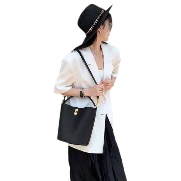 Top Layer Cowhide Bucket Large Capacity New Versatile Niche Fashion Single Shoulder Crossbody Handbag Genuine Leather Bag for Women