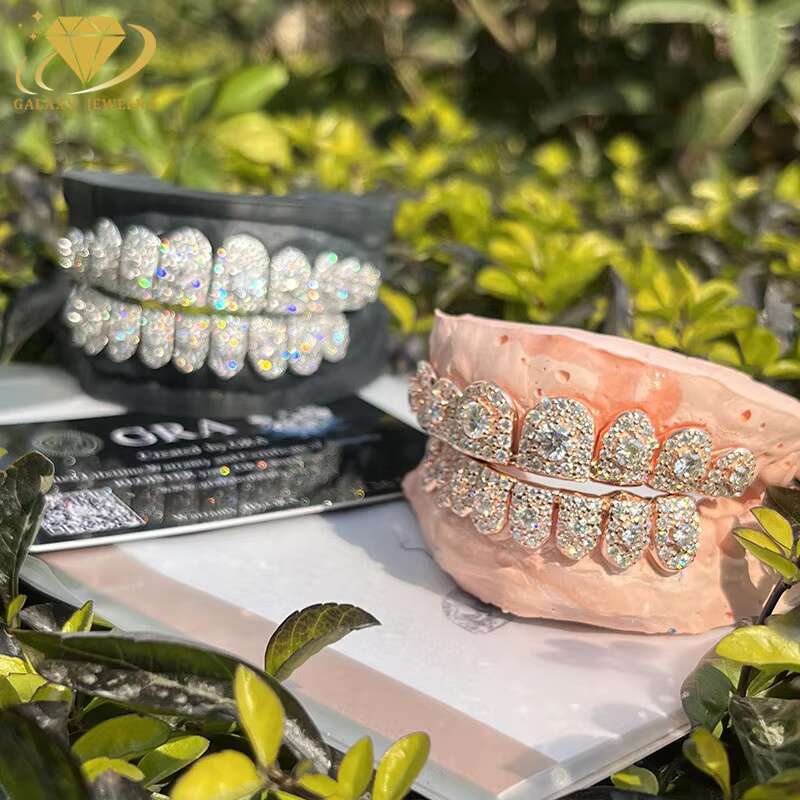 Custom Luxury Jewelry Teeth Top Dowm Round Cut Diamond 925 Sliver Fully Iced Out Vvs Moissanite Grillz for Mens