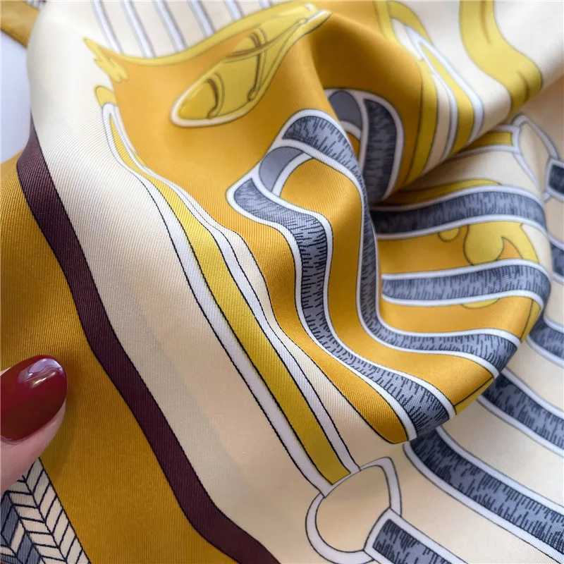 Europe America Versatile Shawl Hijab Hairband Headband Neckerchief Shawl Bandanna 90X90cm Luxury Brand Flowers Print Silk Scarf W250602