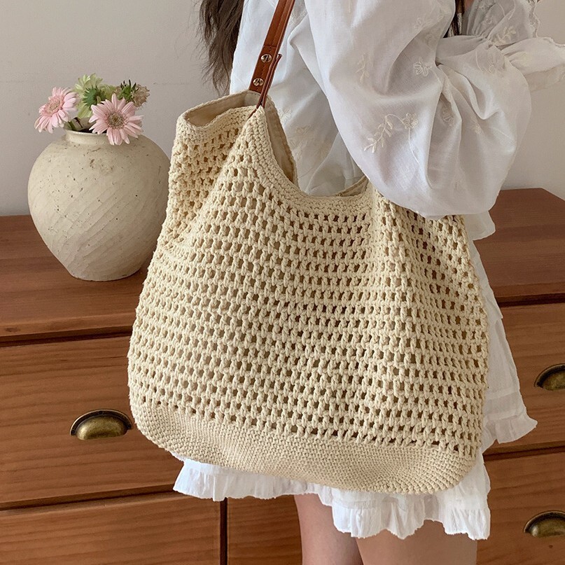 designer 2025 New Large Capacity Single Shoulder Cotton Woven Bag New Hollow Mesh Tote Bag Beach Vacation Bag