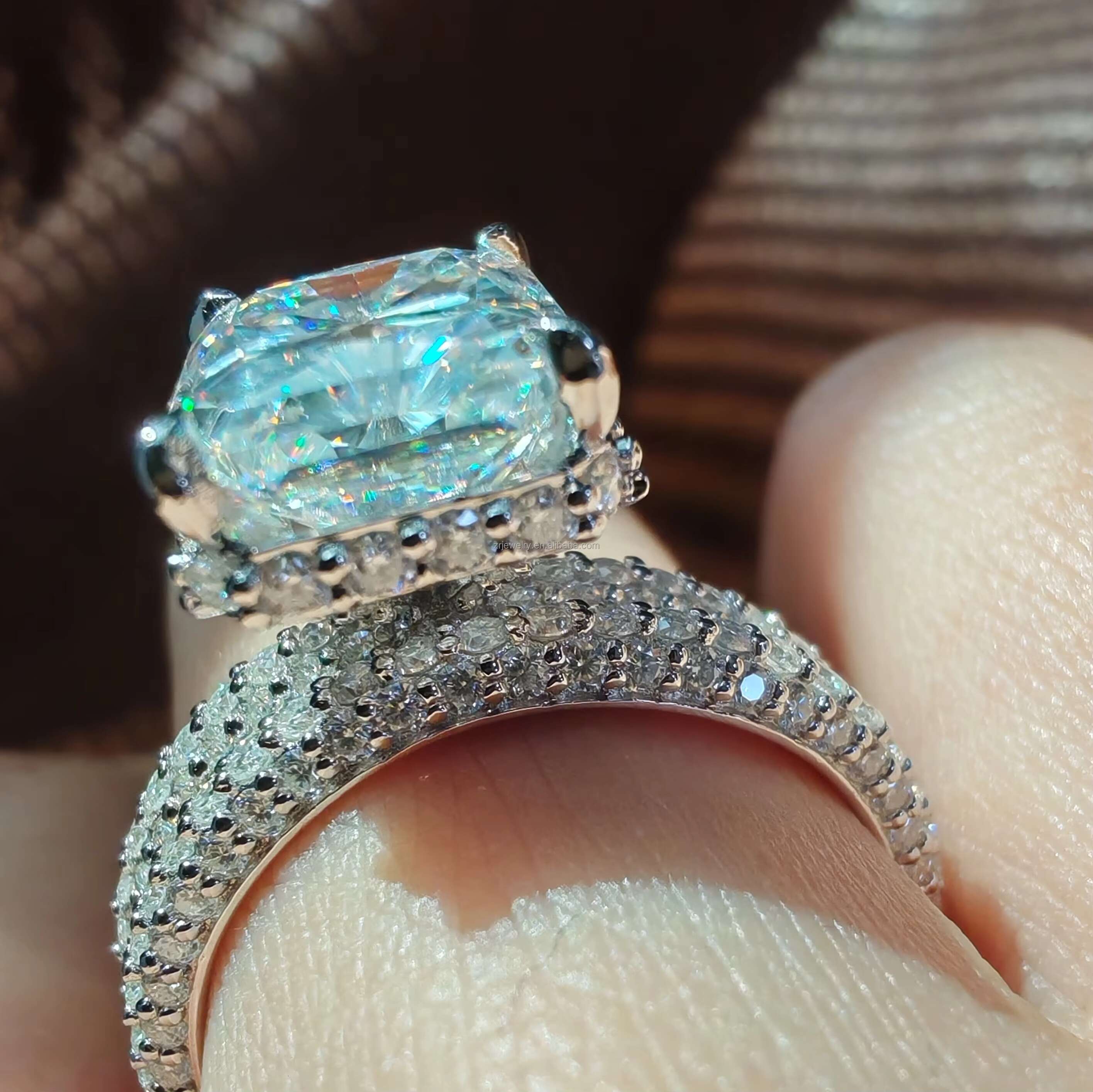 Wholesale 4ct Radiant Moissanite Rings Design Jewelry 925 Sterling Silver Gra Certified Wedding Moissanite Ring