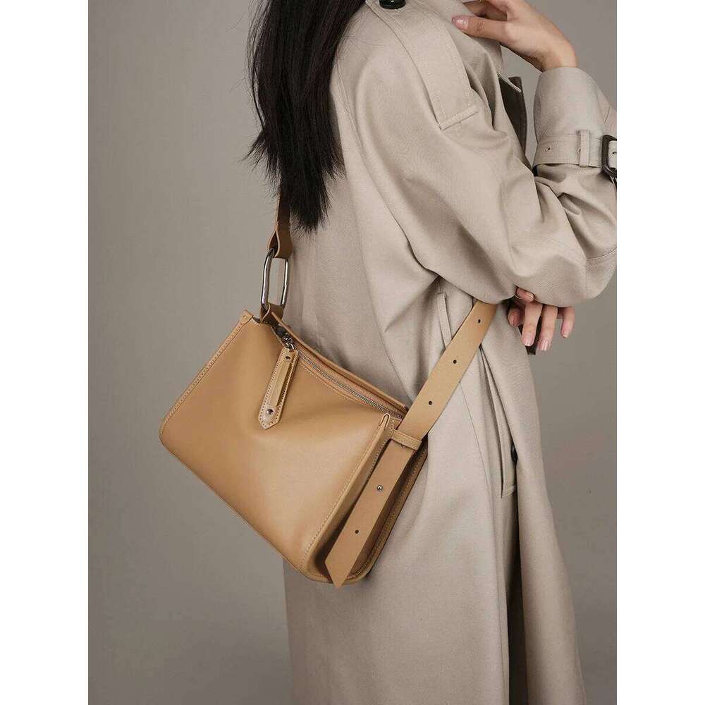 Fashionable genuine leather casual pillow large capacity commuting niche design shoulder simple cowhide crossbody bag