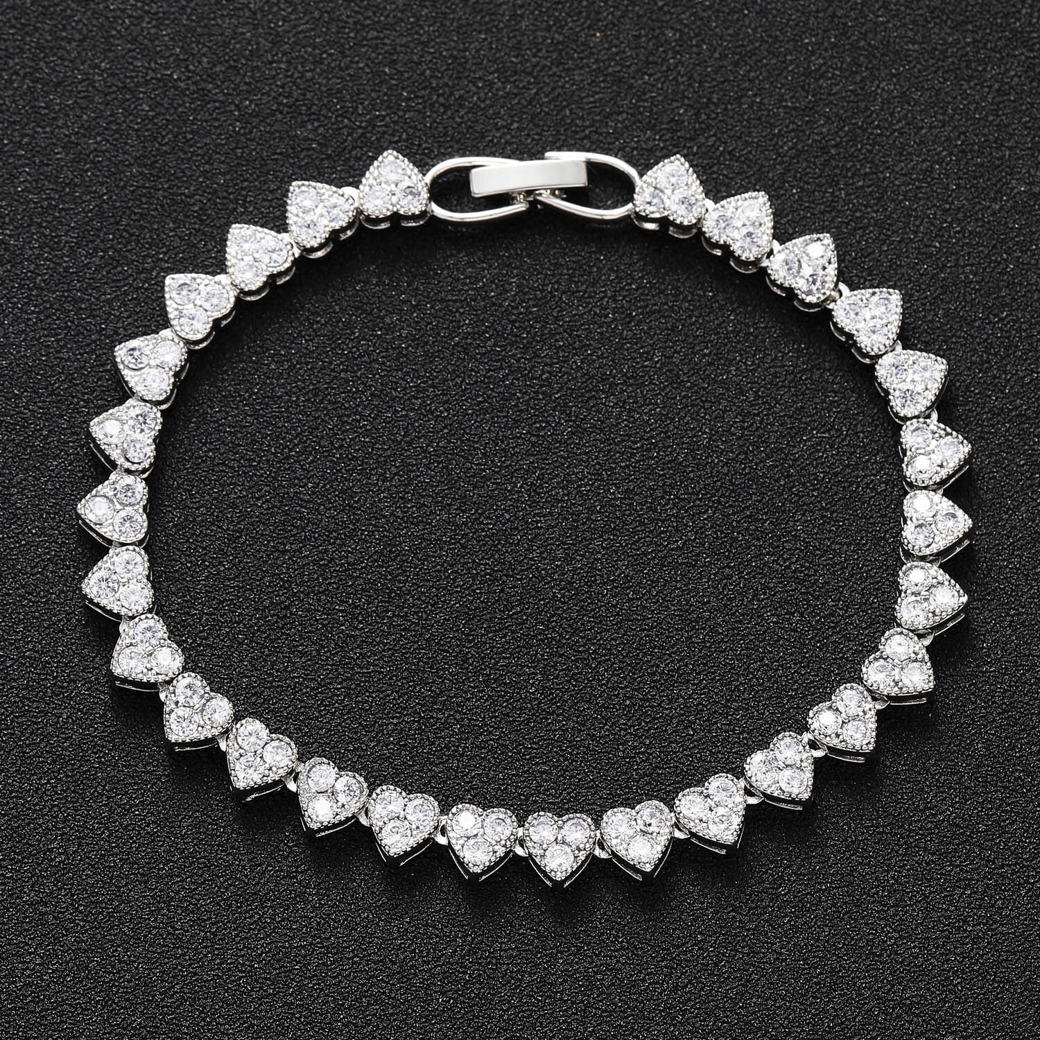 Hip Hop New Love Moissanite Bracelet 6.5mm Wide Heart Shaped Male and Female Couple Personalized Hip Hop Bracelet moissanite