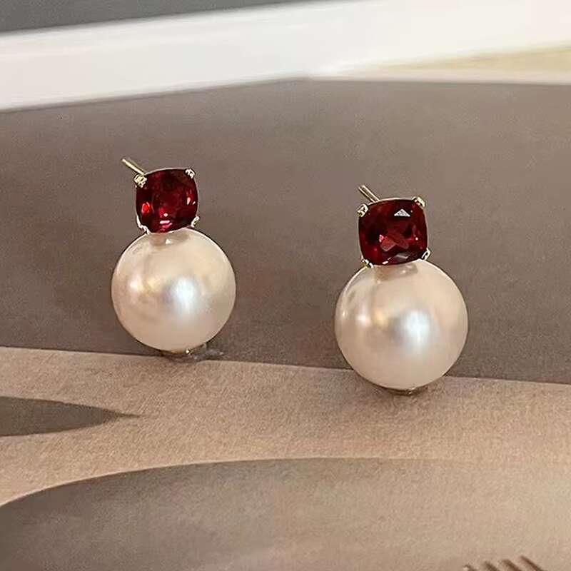 S925 Silver Pigeon Blood Moissanite Gemstone Stud Earrings 12mm Gold-Plated Pearl Cute Fashionable All-Match for Party Gifts