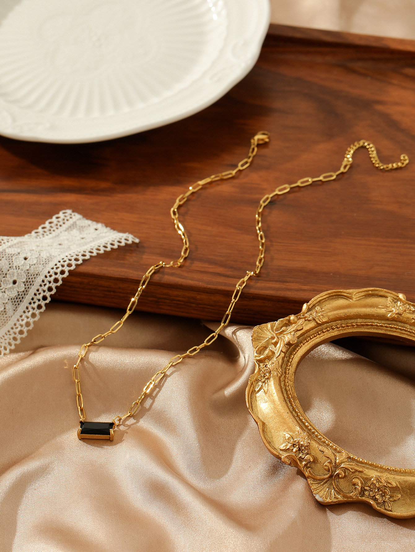 Necklace for Women Fashionable Elegant Gold-Plated Non-Fading Square and Round High-End Sense Jewelry