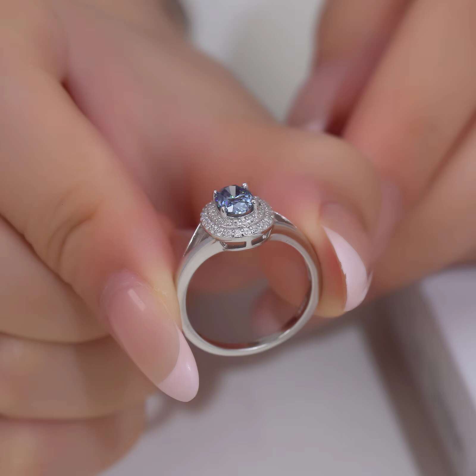 Wedding Bridal Jewelry White Gold Plated 925 Sterling Silver Ring Oval Shape VVS1 Moissanite Engagement Ring Women