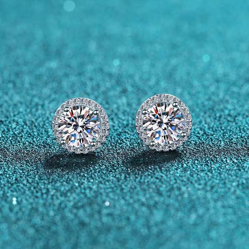 Great Quality 925 Silver Moissanite Earrings Fashionable Sparkling Stud Design Chic Hip Hop Style