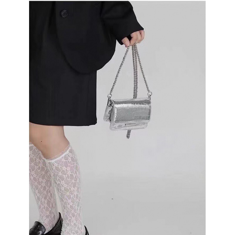 Super Popular Small Bag for Women 2025 New Summer Exquisite Versatile Unique Crossbody Coin Purse Niche Silver Mini Bag