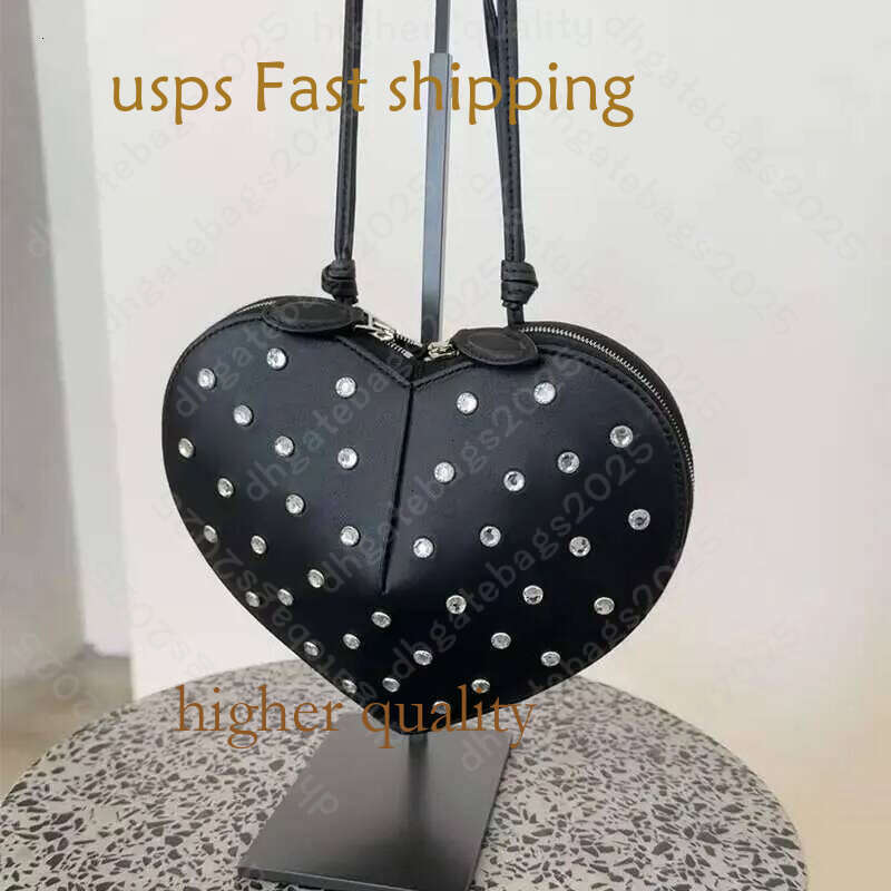 Free Shipping Designer Shoulder Love Heart Shaped Bag High Quality Leather Shiny Red Purse Fashion Shoulder Crossbody Ladies Marry Party Wallet 39 b7