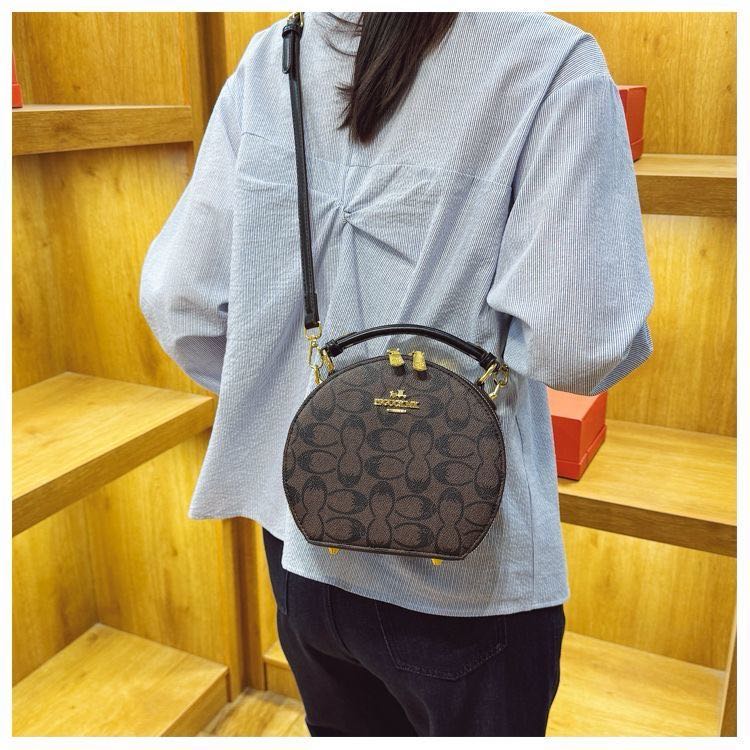 Designer Bag Luxury Bag Shoulder Bag New 2025 high value exquisite fashion retro vintage hundreds of rustic wind shoulder senior crossbody women'