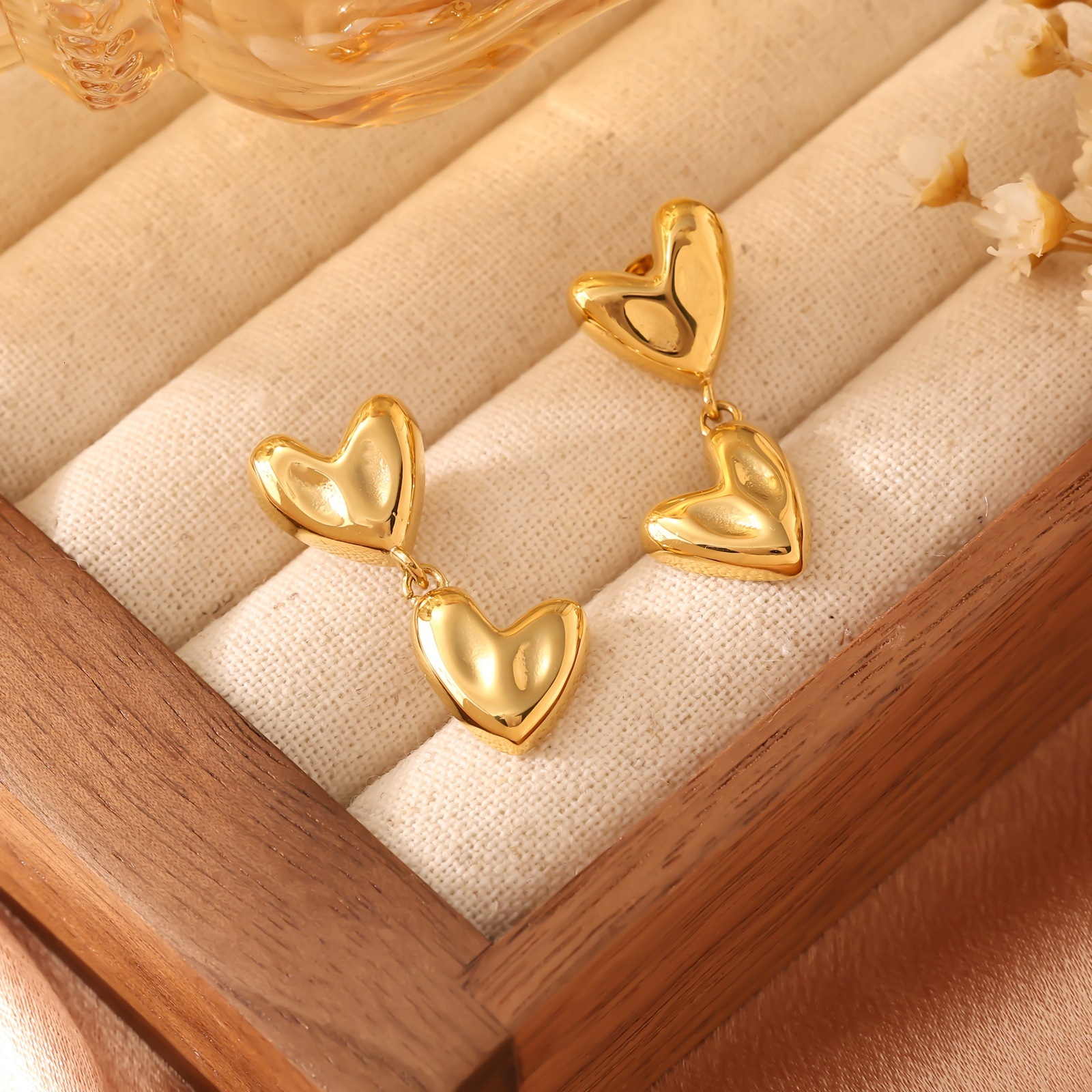 Needle Color-Block Minimalist Heart Asymmetric Cold Style Design Light Versatile Earrings Jewelry