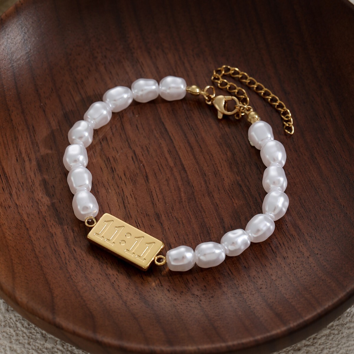 Stainless Steel Tag Pearl Pastoral Style Small Flower Bracelet Elegant Temperament Women