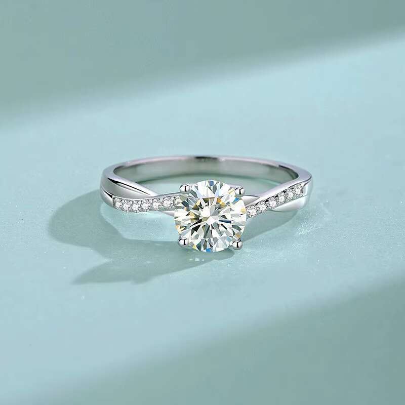 Hot Sale Jewelry Diamond Ring Custom 925 Silver Moissanite Diamond Engagement Ring for Woman