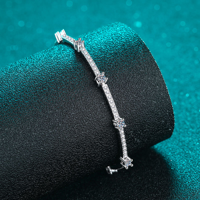 S925 Silver Moissanite Bracelet Elegant Minimalist Design, Ideal for Casual and Formal Wear, Perfect for Gifting on Special Occasions, Adjustable Fit
