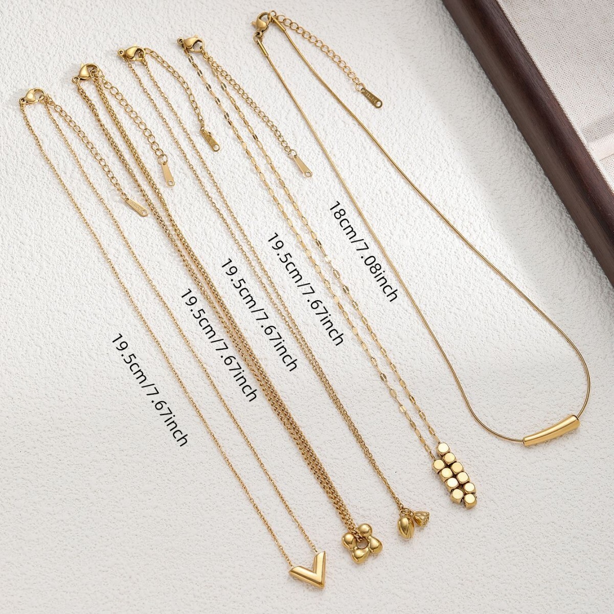 Minimalist Eggplant Geometric Pendant Necklace Round Snake Titanium Steel Clavicle Chain Non-Fading Layered Versatile Gift