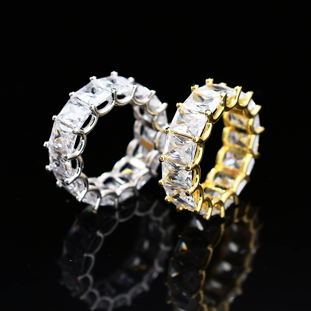 New hip hop ring 18 K gold nightclub hip hop ring for men moissanite