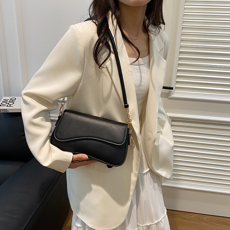 designer Cross-border Bags Niche Texture Single Shoulder Underarm Bag for Women 2025 New Vintage Versatile Single Shoulder Crossbody Small Square Bag