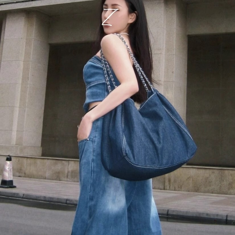 designer Spring Summer New Washed Denim Canvas Bag Versatile Large Capacity Crossbody Bag Student Class Morning Commute Shoulder Bag
