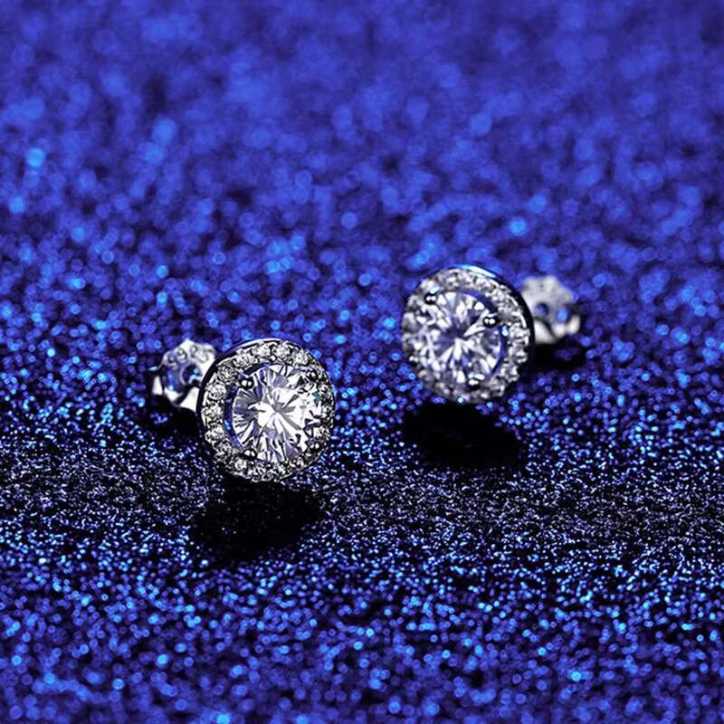 Classic 925 Sterling Silver Earrings Jewelry Sparkling Diamond Moissanite Stud Earrings for Women