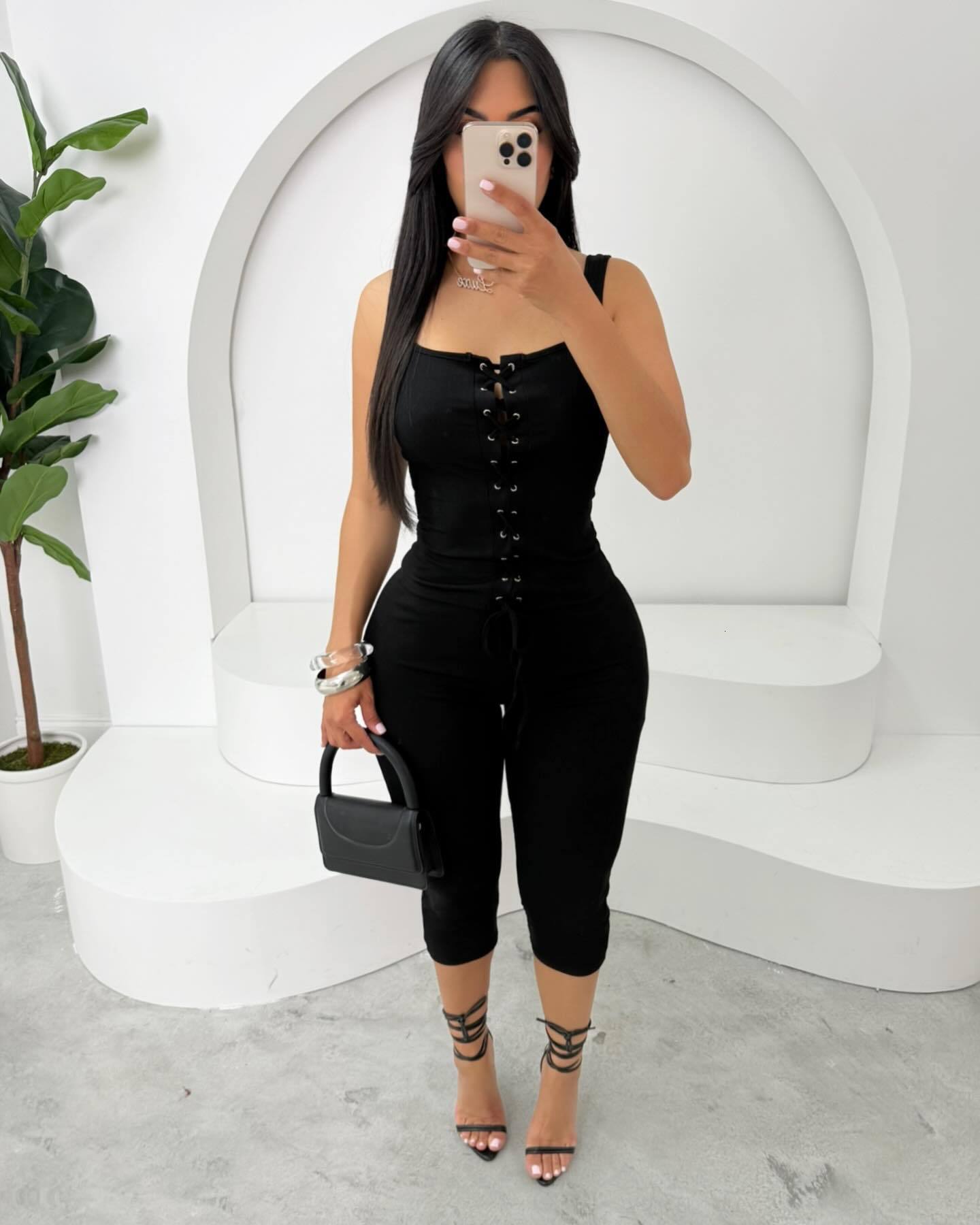 Designer T Shirt Summer New European And American Style Hot Girl Front Tie Strap Tank Top And Shorts Set Women S Fashion Essentials Summer Dress