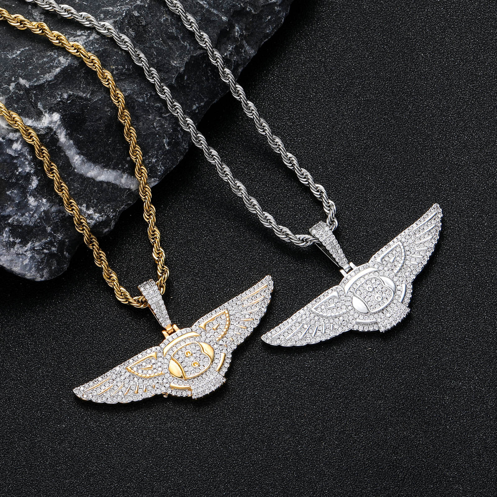 Hip hop Necklace mens Bentley Logo Pendant wings inlaid with Moissanite personalized trendsetter mens Pendant moissanite
