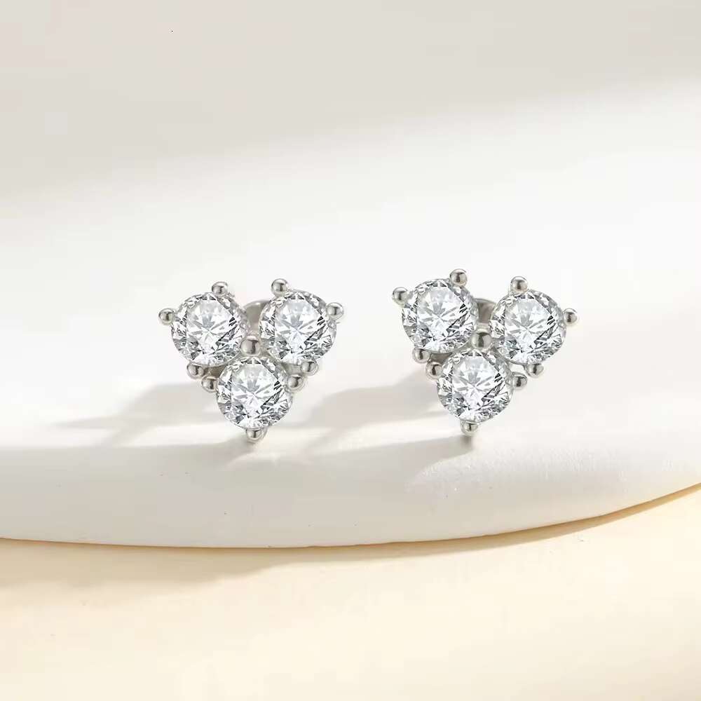 0.6cttw Moissanite Diamond Stud Earrings with GRA Certificate 925 Sterling Silver Heart Shape Earring for Women