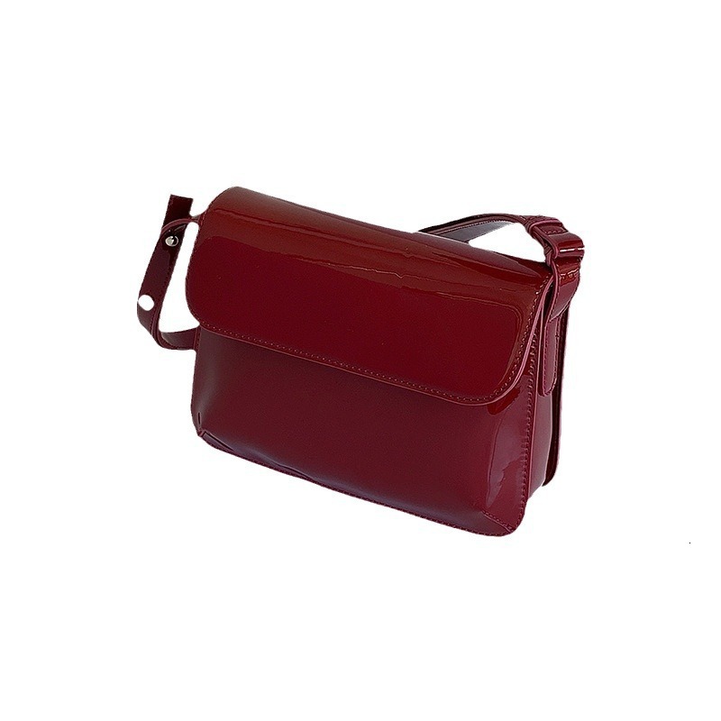 designer Hong Kong Style Retro Underarm Bag for Women, Autumn and Winter New Red Patent Leather Handbag, Shoulder Bag, Crossbody Bag, Small Square Bag