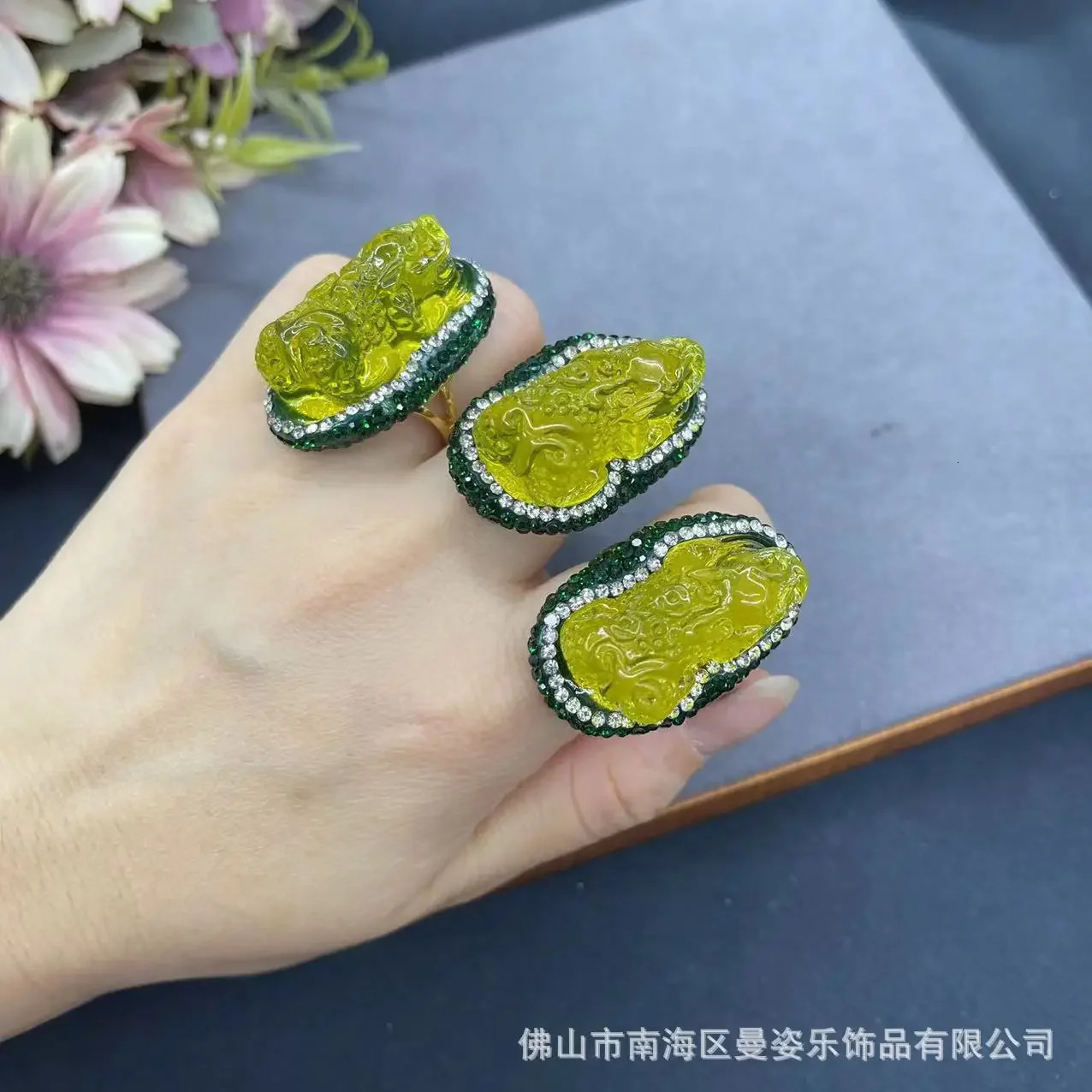 blood amber Pip clay inlaid with live color retention ring Chinese jewelry -selling manufacturers wholesale 250526