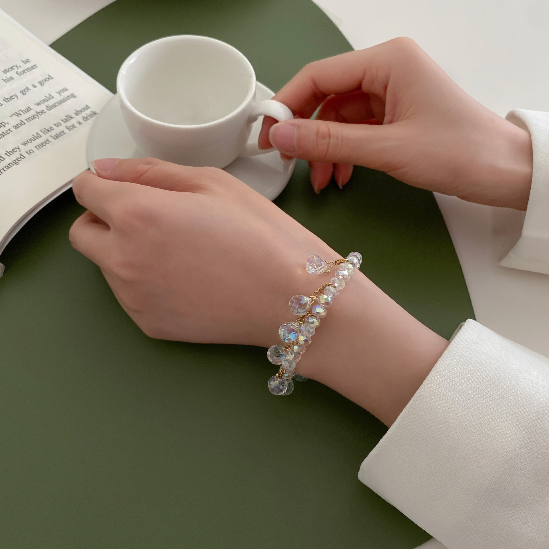 Simple internet celebrity temperament cute natural fresh Korean version girl pendant crystal bracelet small and personalized forest style