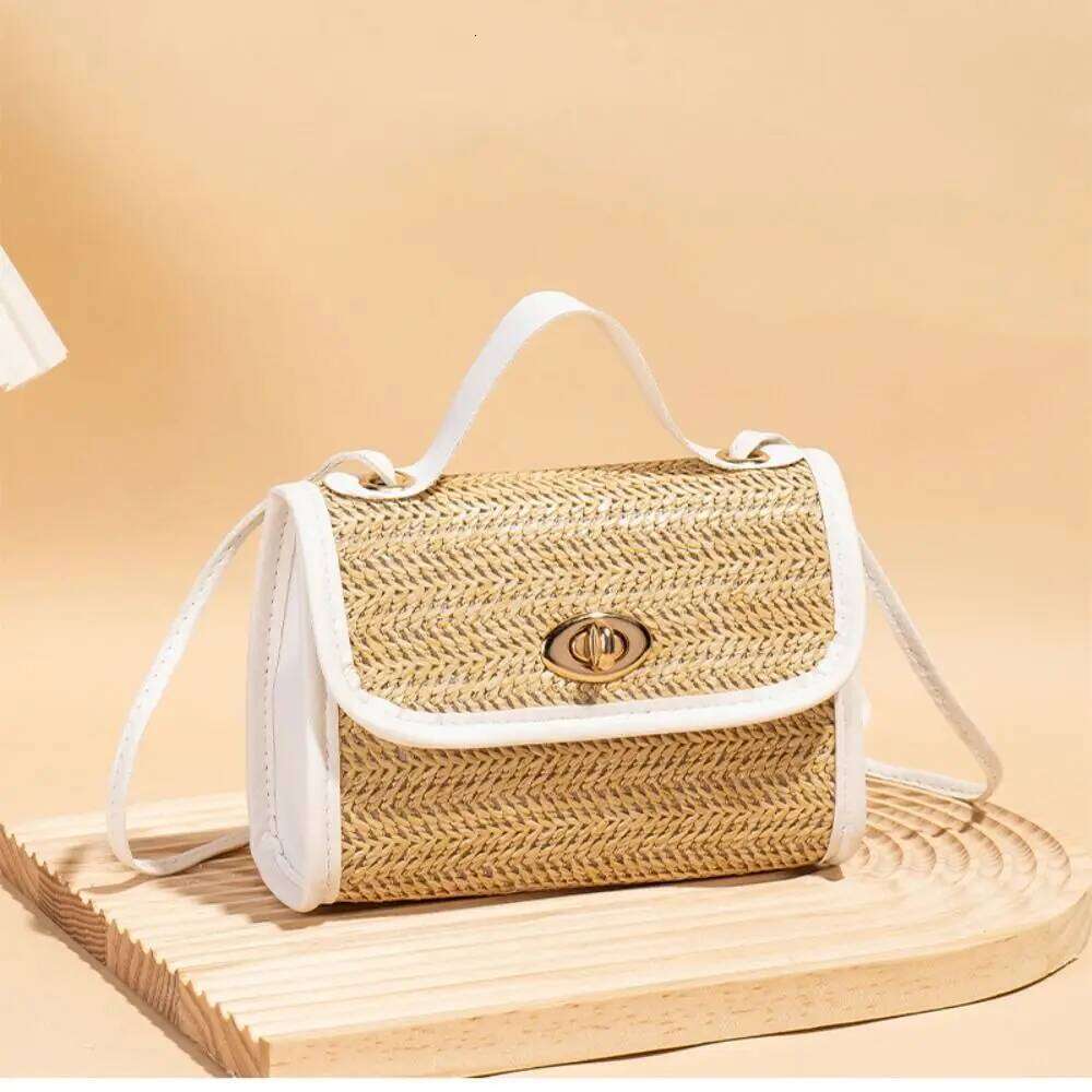 New Women's Woven Messenger Straw Causal Travel Ladies Tote Handbag Square Fashion Satchels Bag