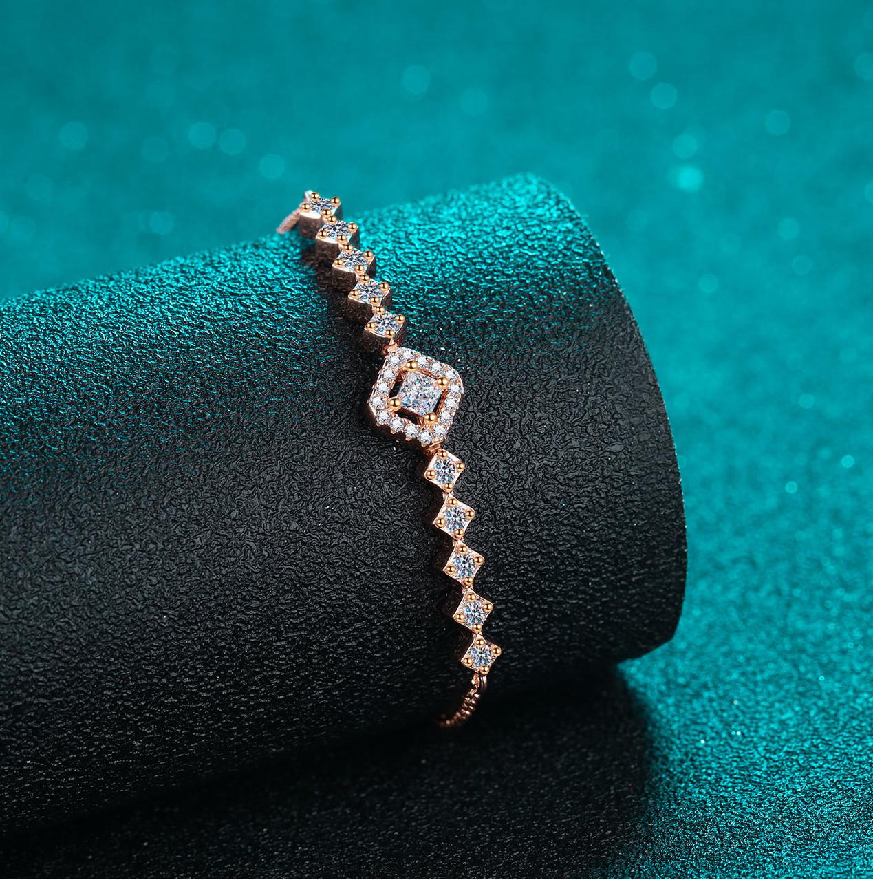 925 Sterling Silver Moissanite Bracelet Adjustable Chain Simple Geometric Design Elegant Jewelry