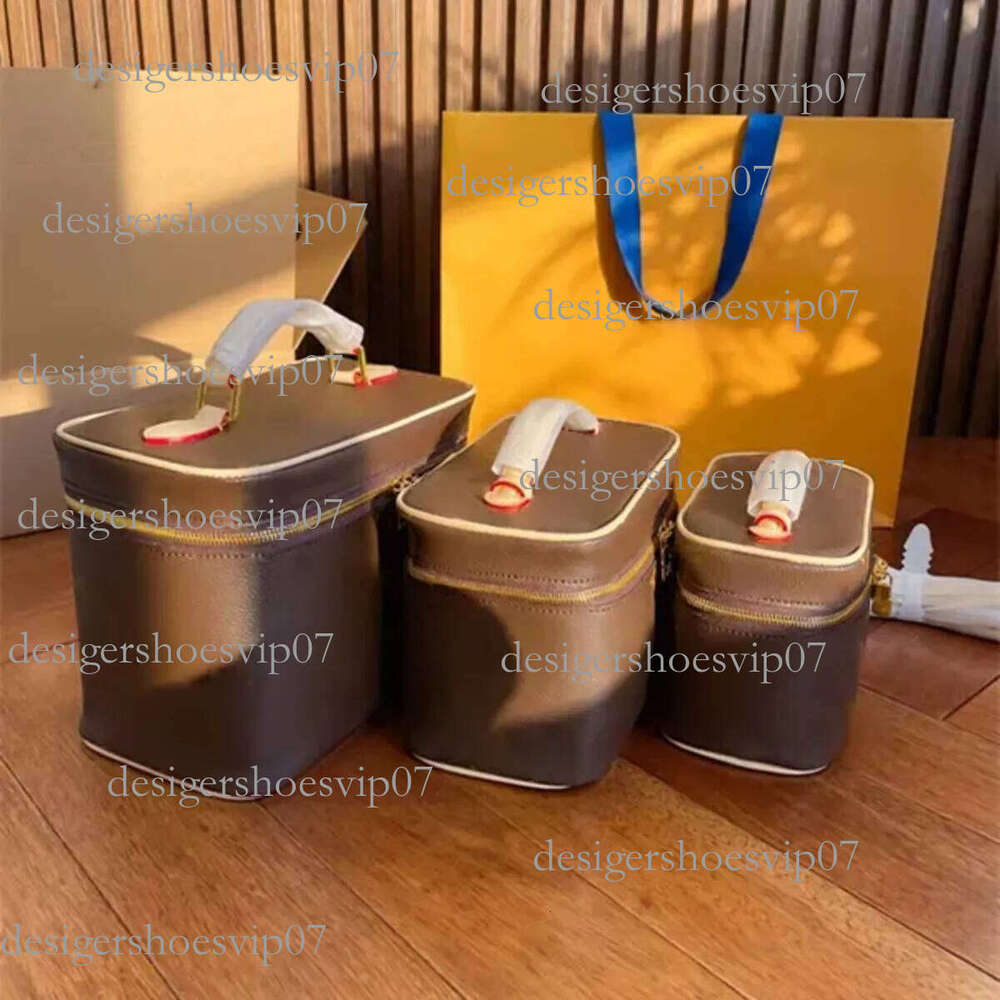 Designers bag Lady Cosmetic Fashion Leather Makeup Bag Women Toiletry Travel Pouch Ladies Purses Handbags size17cm 20cm 24cm