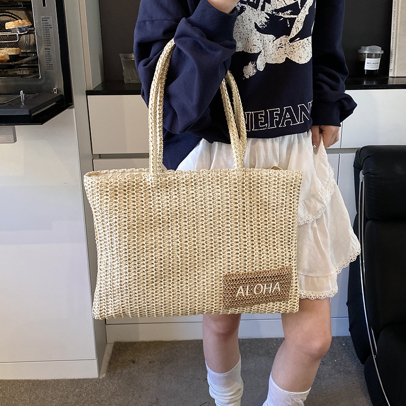 Free Shipping Designer Bag Small Fresh Weaving Seaside 2025 New Vacation Shoulder Literary Style Commuter Tote Women's Bag