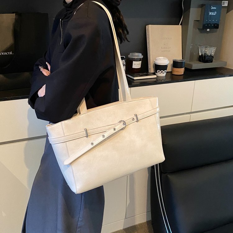 Korean style niche commuting multifunctional handbag retro fashion women fashion s fashion large capacity shoulder bag designer women s crossbody bag