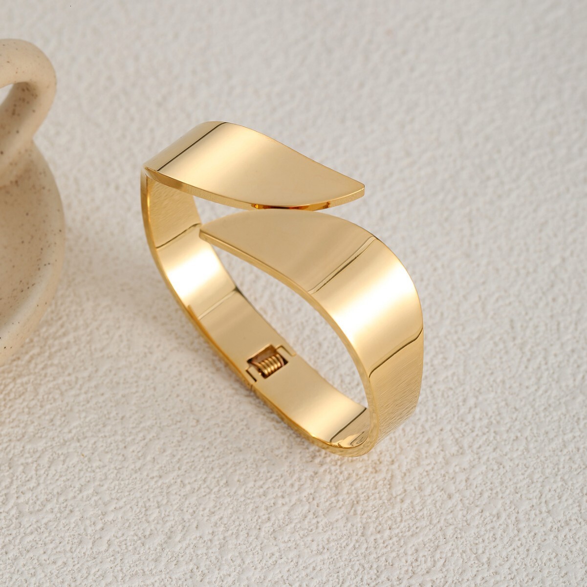 Steel Bracelet Style Light Feel Slightly High-end Women's Accessory