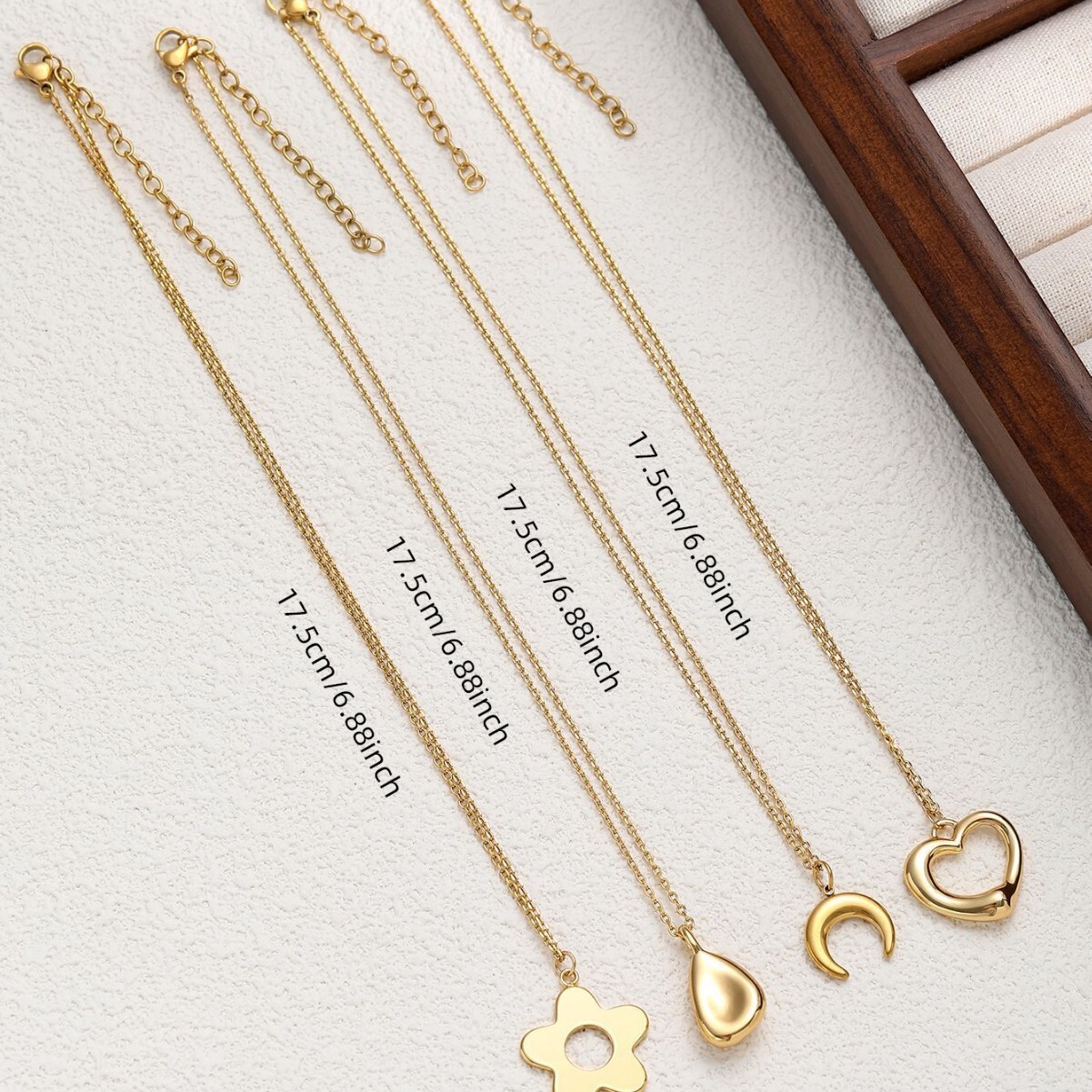 Brand New Heart Necklace Simple Women's High Version Heart-Shaped Hollow Pendant Advanced Collarbone