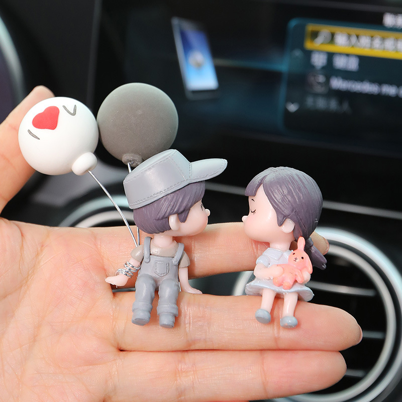 Car Ornament Cute Couple Car Dashboard Ornament Romantic Auto Interior Decor with Balloons Love Gift Dashboard Decoration for Valentine's Gift