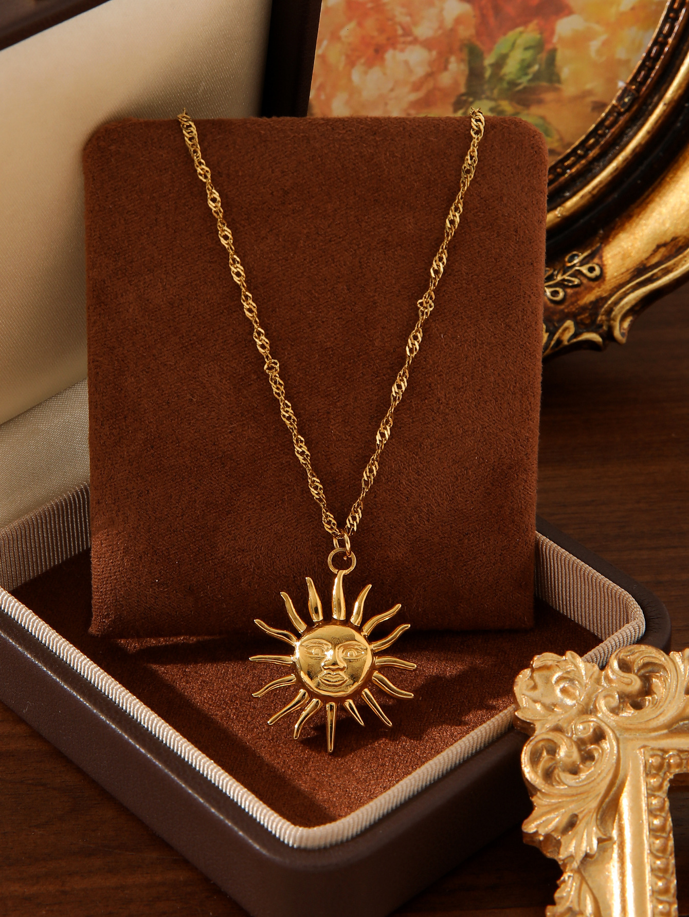 Fashion Stainless Steel Jewelry Simple Heart-Shaped Pendant Exquisite Oil Pressed Texture Gold Hollow Women's Style