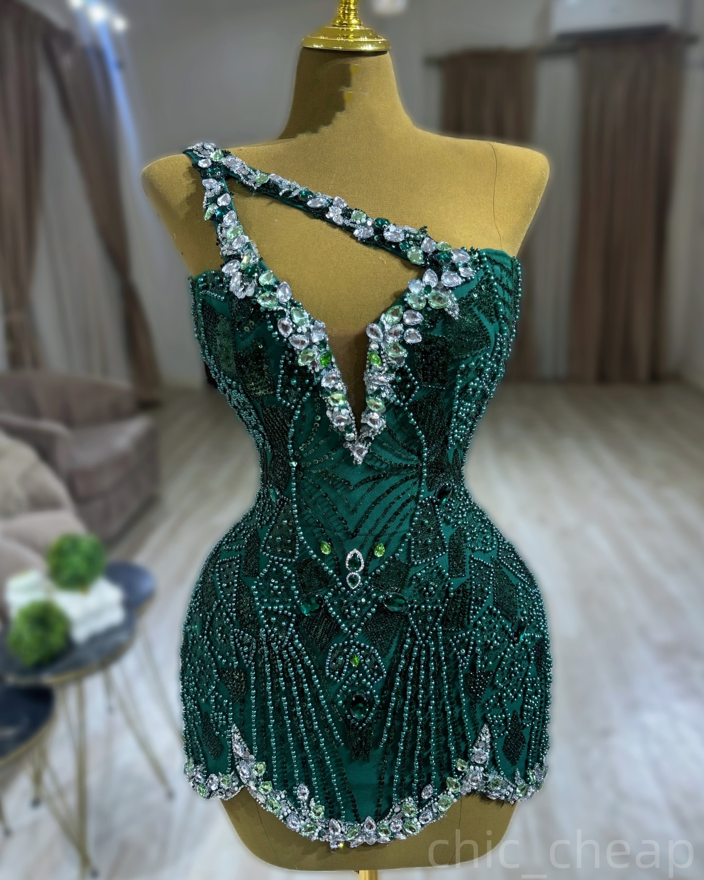Dark Green Sheath Cocktail Dress One Shoulder Crystals Sequined Short Mini Graduation Homecoming Dresses For Special Occasions Sweetheart Gowns