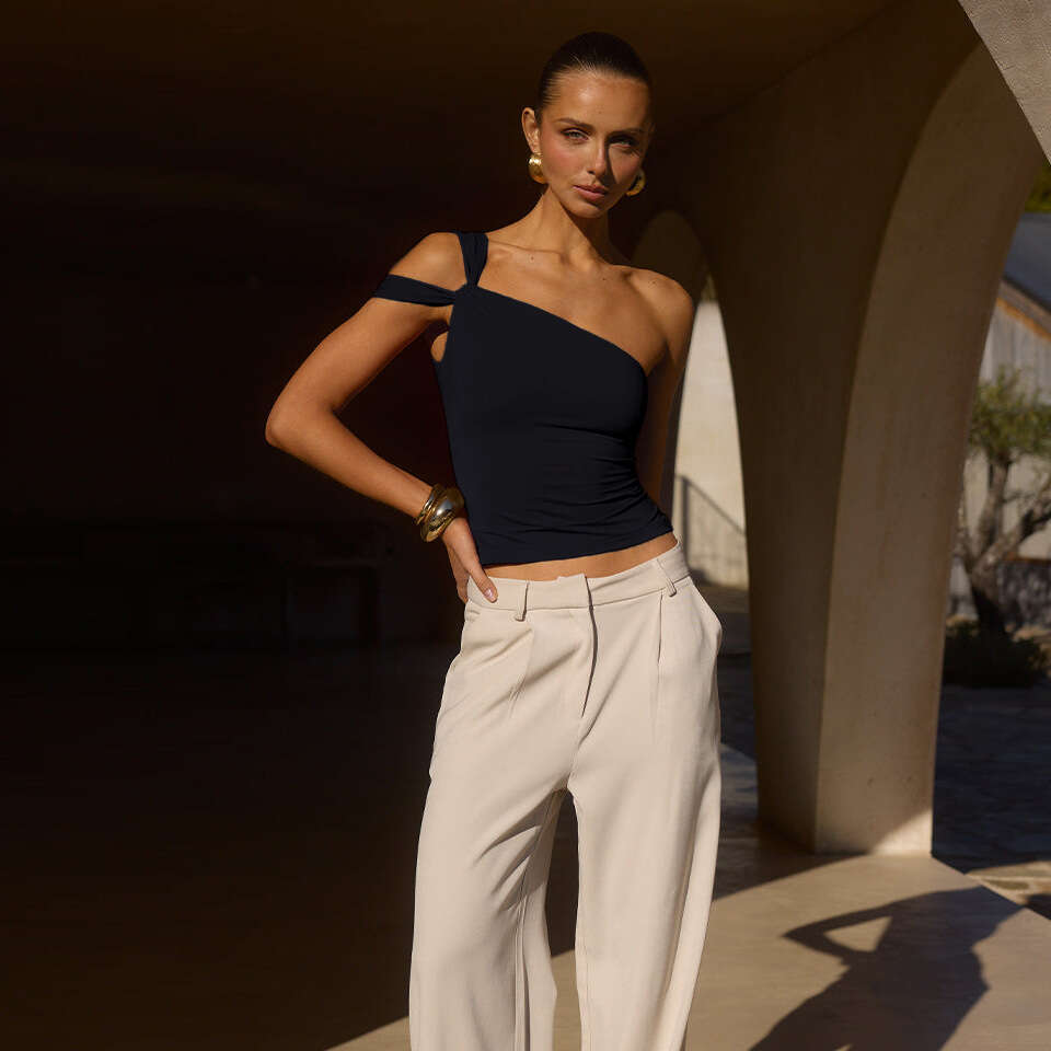 2025 Summer New Sexy Hot Girl Irregular Neck Fashion Slim Fit Crop Top Design Vest for Women 1062