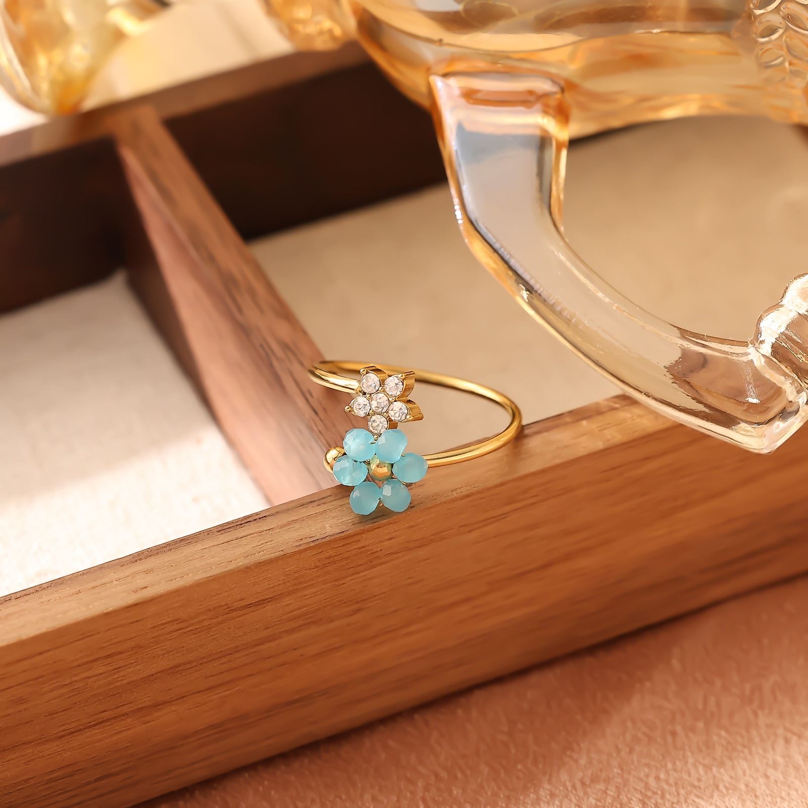 Fashion Stainless Natural Stone Flower Zircon Design Light Luxury High-end Non-fading Open Titanium Steel Ring